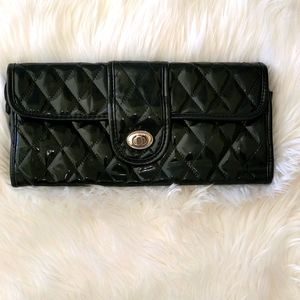 Black Shiny clutch